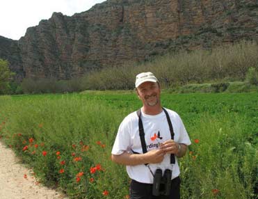 BirdingInSpain guide with new t-shirt